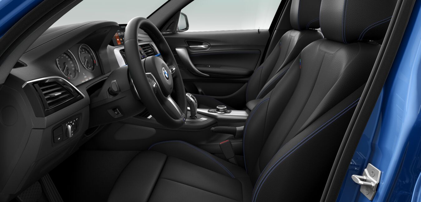 BMW BMW 1er im Innenraum seitlich BMW BMW 1er im Innenraum seitlich