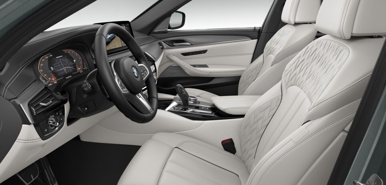 BMW BMW 5er im Innenraum seitlich BMW BMW 5er im Innenraum seitlich