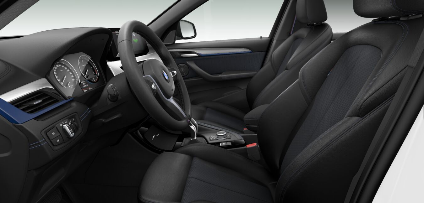 BMW BMW X im Innenraum seitlich