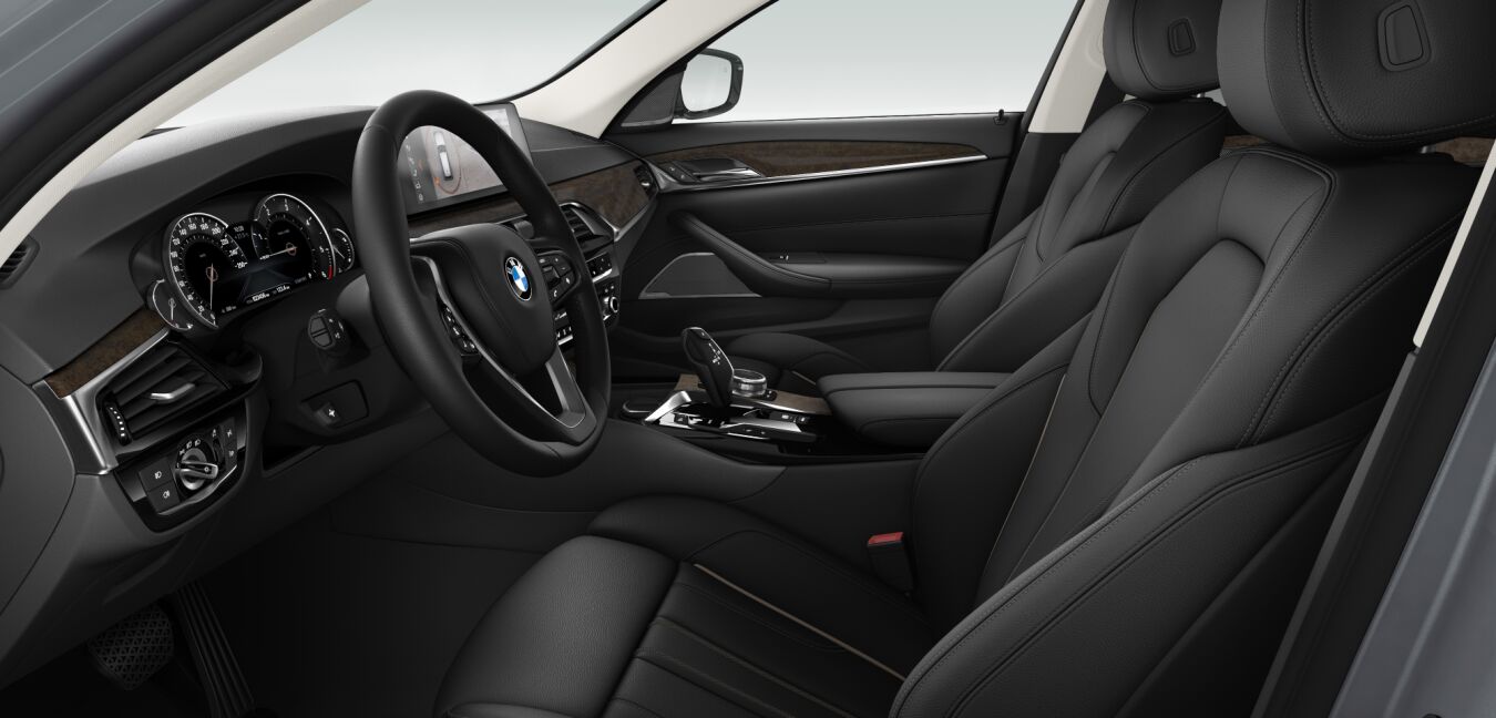 BMW BMW 5er im Innenraum seitlich BMW BMW 5er im Innenraum seitlich