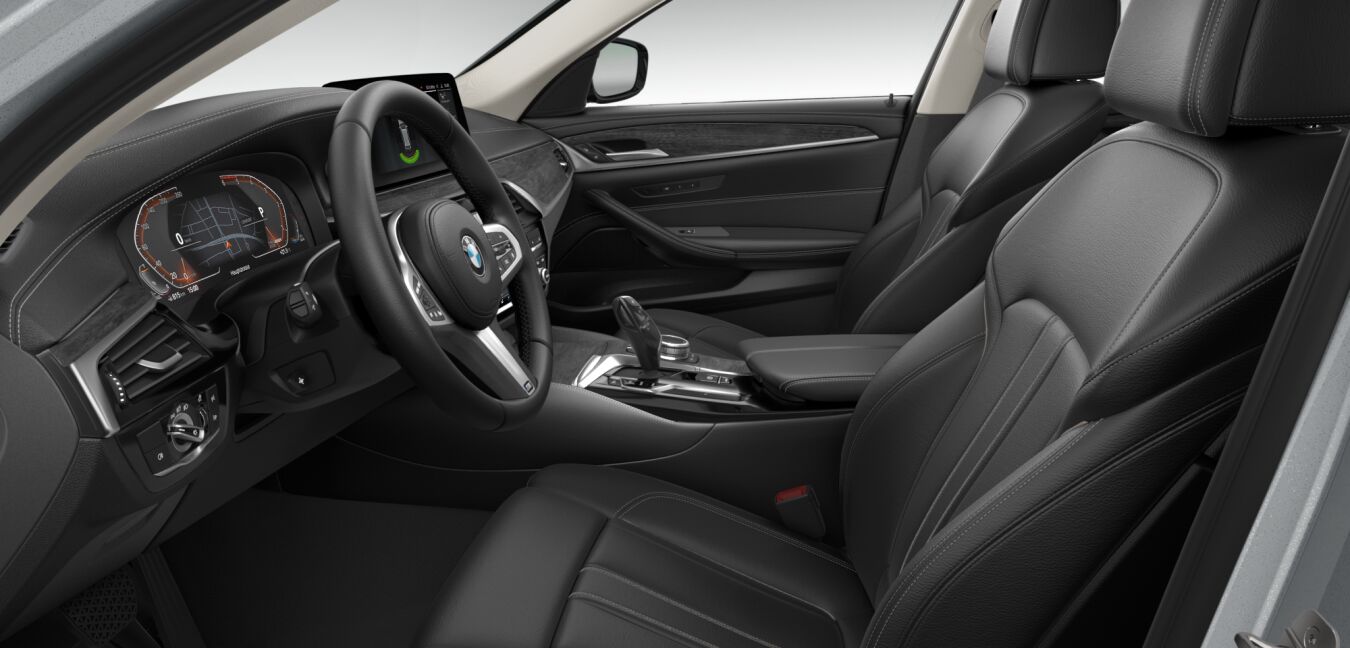 BMW BMW 5er im Innenraum seitlich BMW BMW 5er im Innenraum seitlich