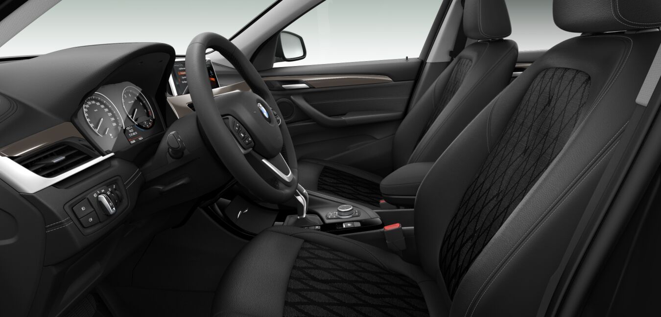 BMW BMW X im Innenraum seitlich BMW BMW X im Innenraum seitlich