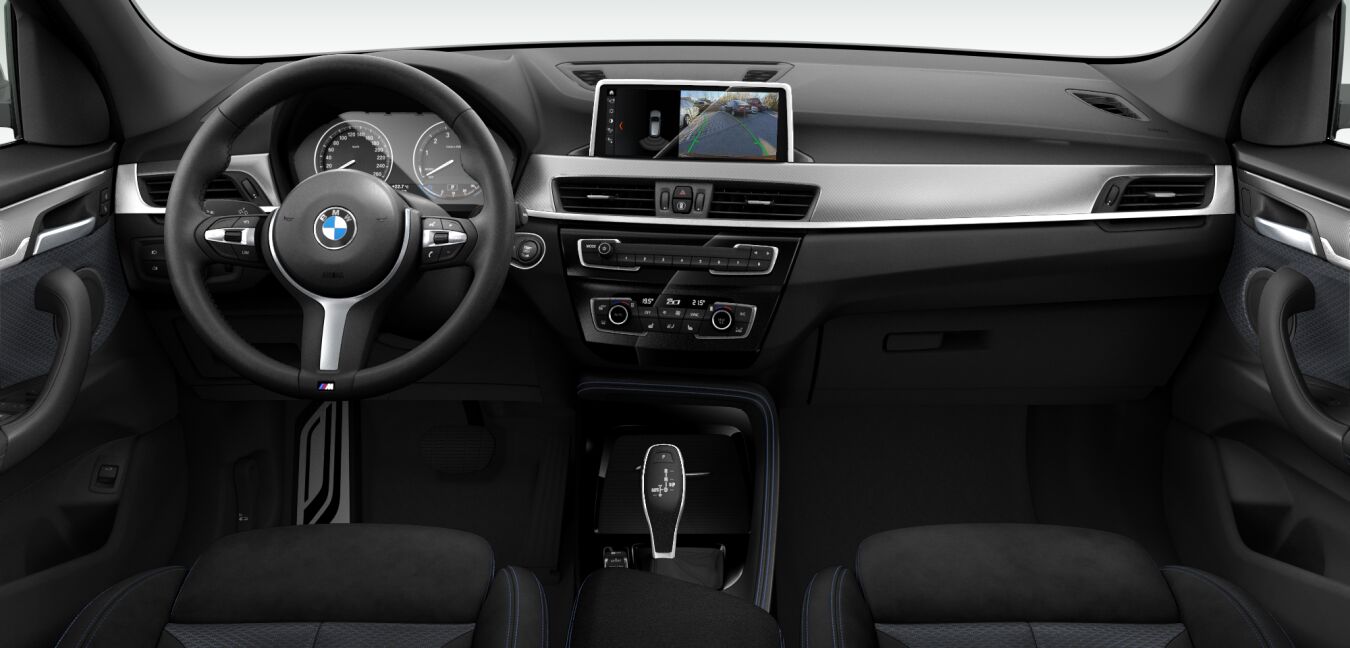 BMW BMW X im Innenraum von vorne