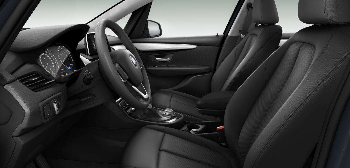 BMW BMW 2er im Innenraum seitlich BMW BMW 2er im Innenraum seitlich