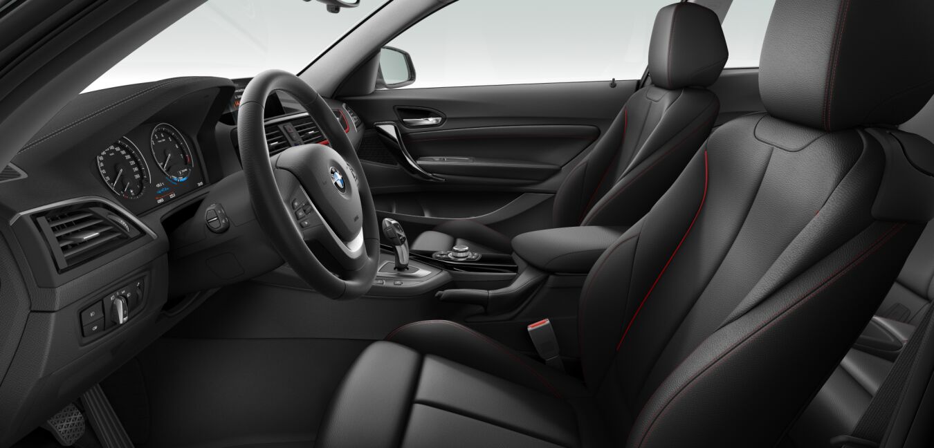 BMW BMW 2er im Innenraum seitlich