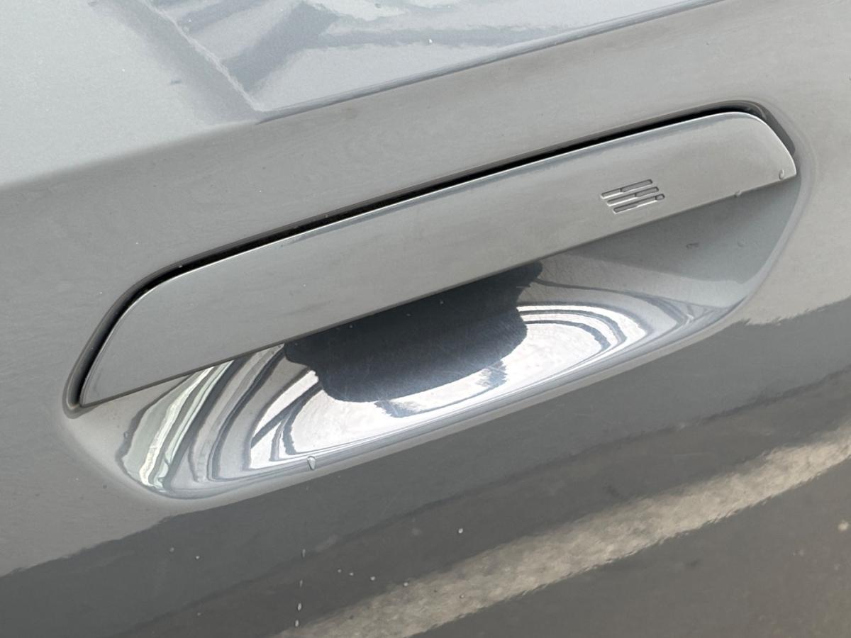 Originalaufnahme des Fahrzeugs Originalaufnahme des Fahrzeugs