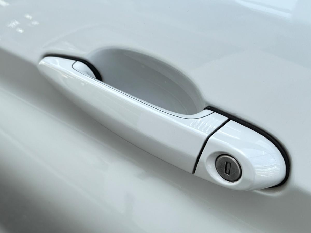 Originalaufnahme des Fahrzeugs Originalaufnahme des Fahrzeugs