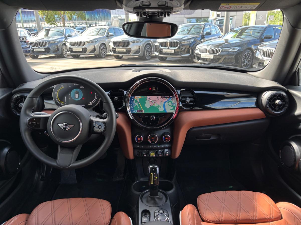 Originalaufnahme des Fahrzeugs Originalaufnahme des Fahrzeugs