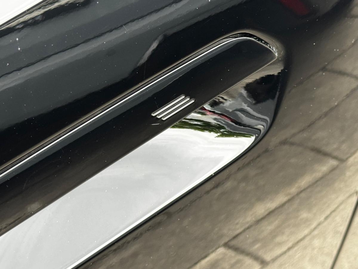 Originalaufnahme des Fahrzeugs Originalaufnahme des Fahrzeugs