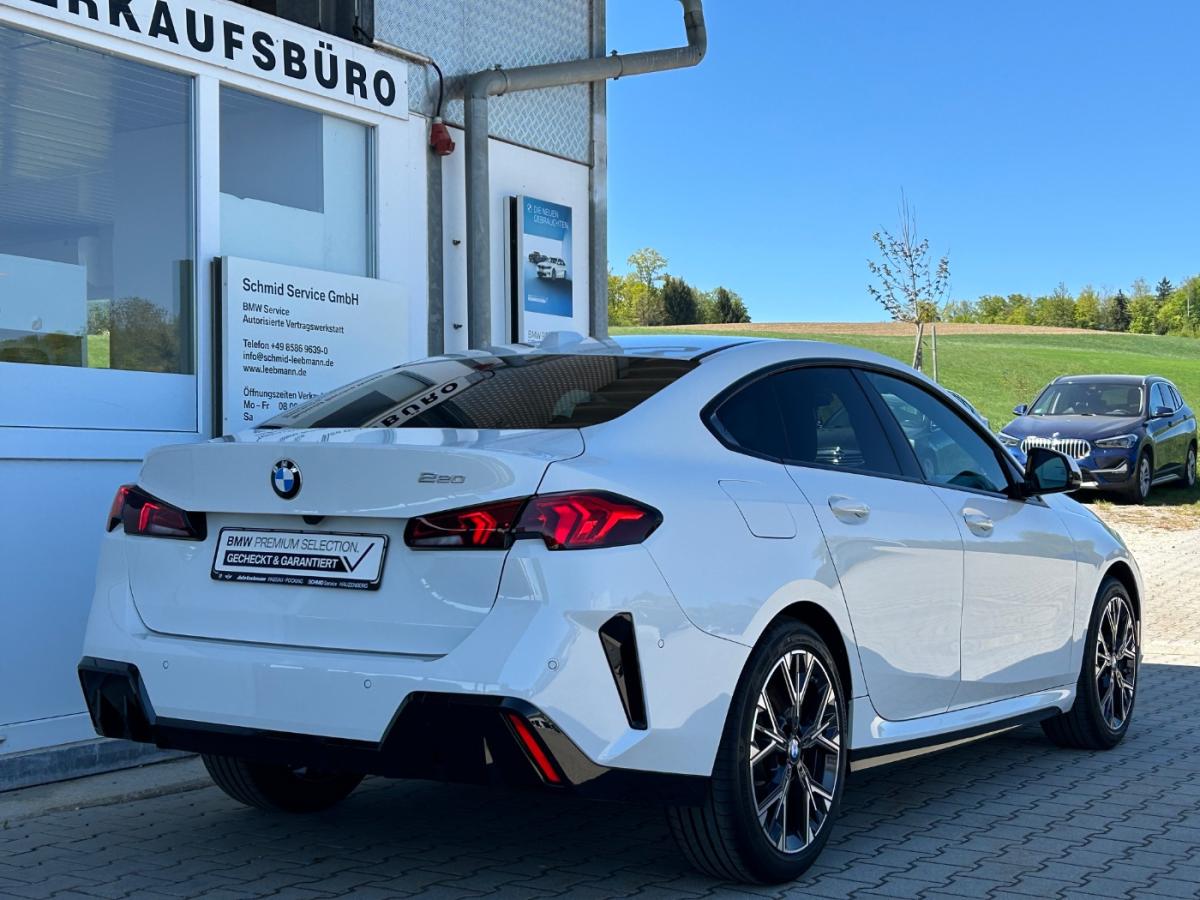 Originalaufnahme des Fahrzeugs Originalaufnahme des Fahrzeugs
