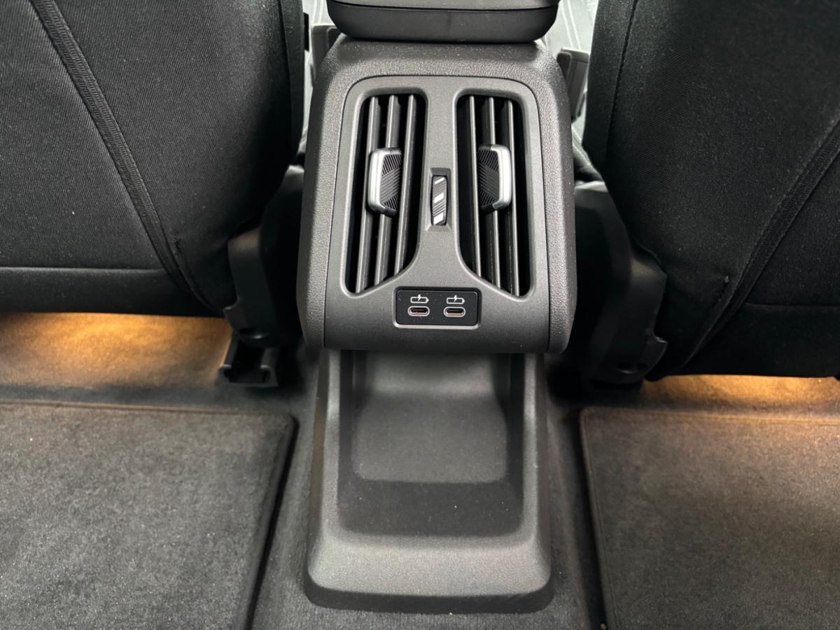 BMW iX1 xDrive30 im Innenraum