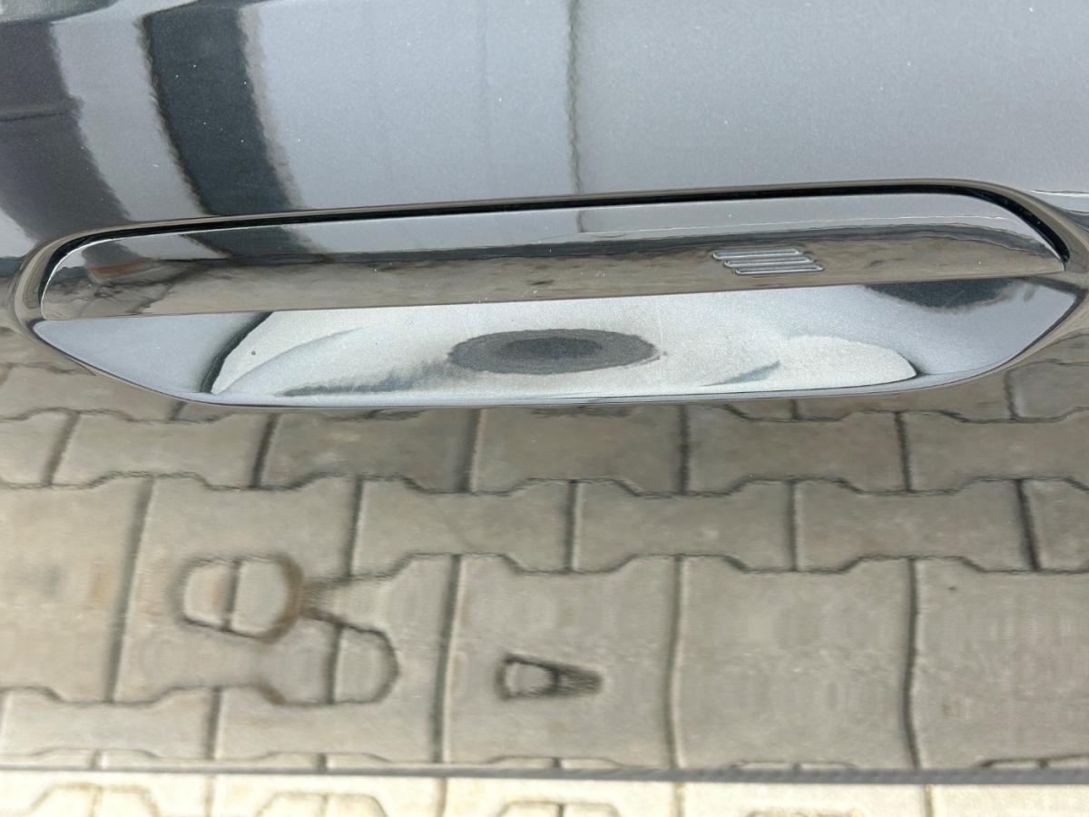 Originalaufnahme des Fahrzeugs Originalaufnahme des Fahrzeugs