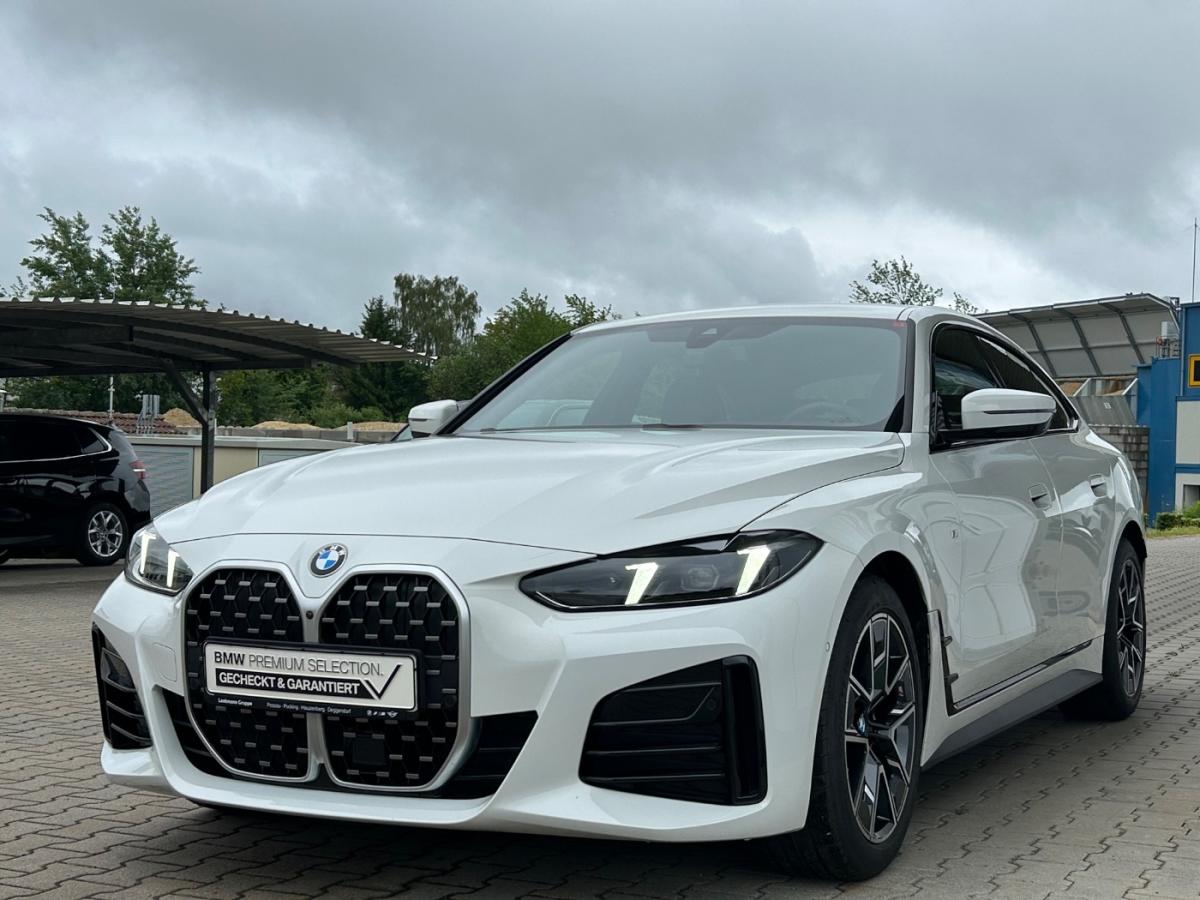 BMW 420i Gran Coupe von vorne in Weiß