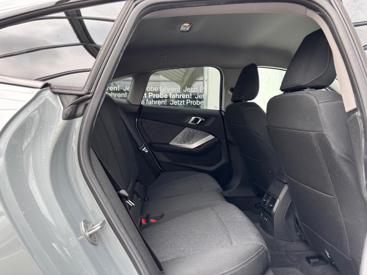 Originalaufnahme des Fahrzeugs Originalaufnahme des Fahrzeugs