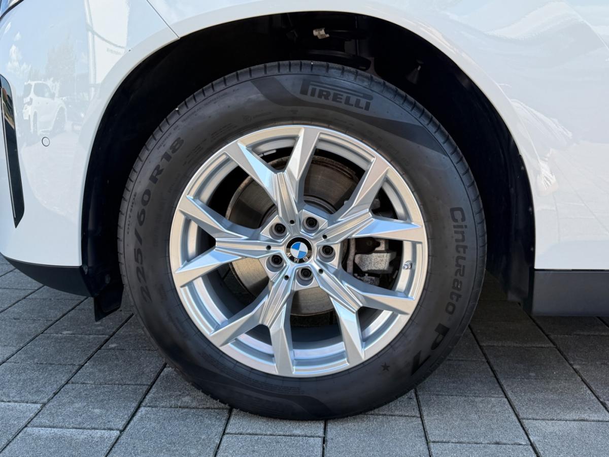 Originalaufnahme des Fahrzeugs Originalaufnahme des Fahrzeugs