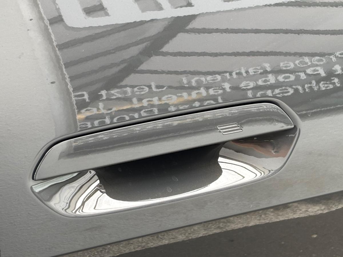 Originalaufnahme des Fahrzeugs Originalaufnahme des Fahrzeugs