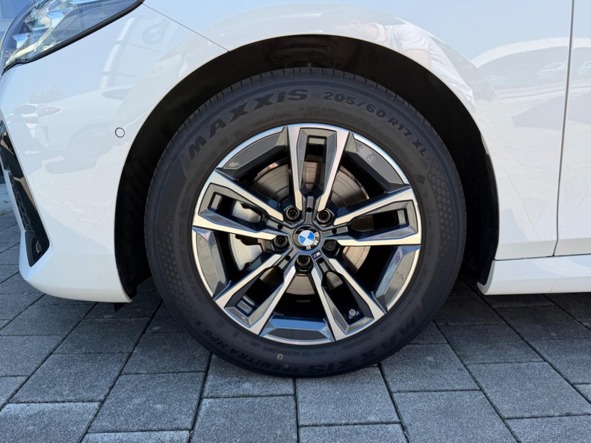 Originalaufnahme des Fahrzeugs Originalaufnahme des Fahrzeugs