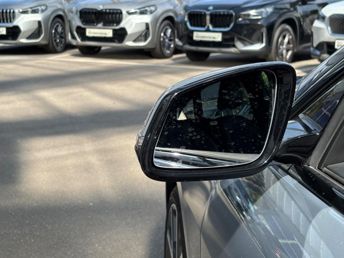 Originalaufnahme des Fahrzeugs Originalaufnahme des Fahrzeugs