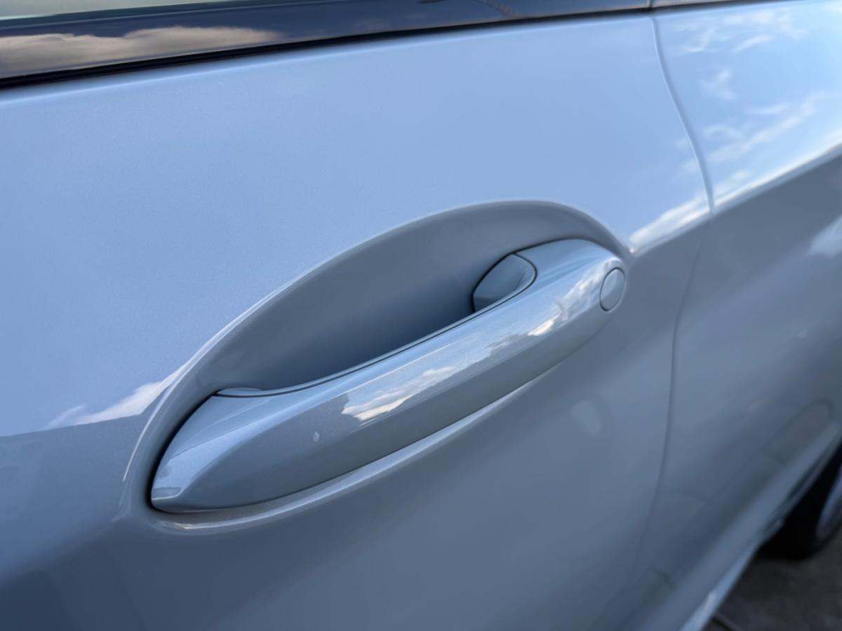 Originalaufnahme des Fahrzeugs Originalaufnahme des Fahrzeugs
