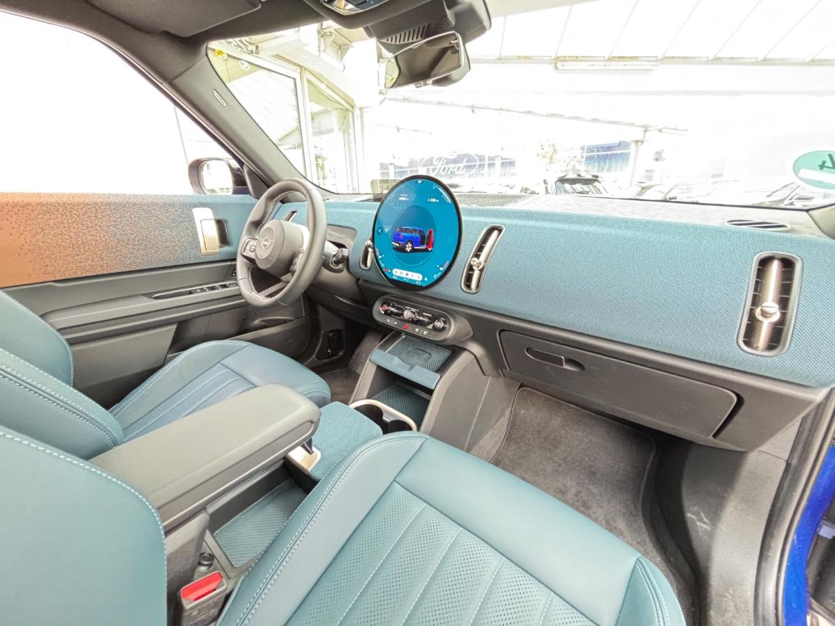 Originalaufnahme des Fahrzeugs Originalaufnahme des Fahrzeugs