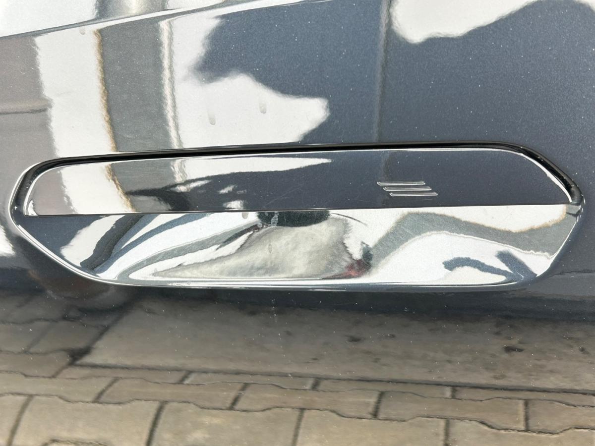 Originalaufnahme des Fahrzeugs Originalaufnahme des Fahrzeugs