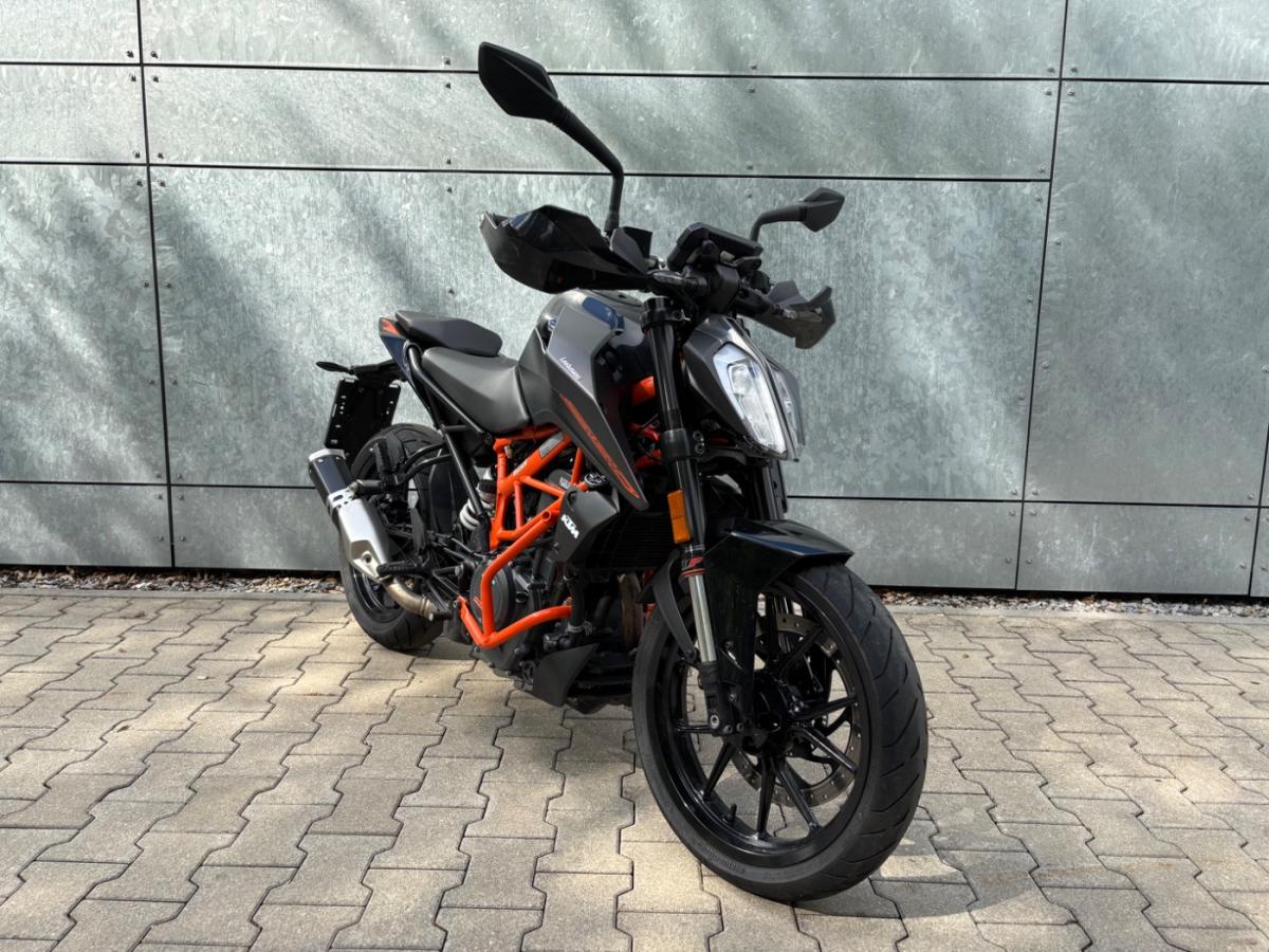 Originalaufnahme des Fahrzeugs Originalaufnahme des Fahrzeugs