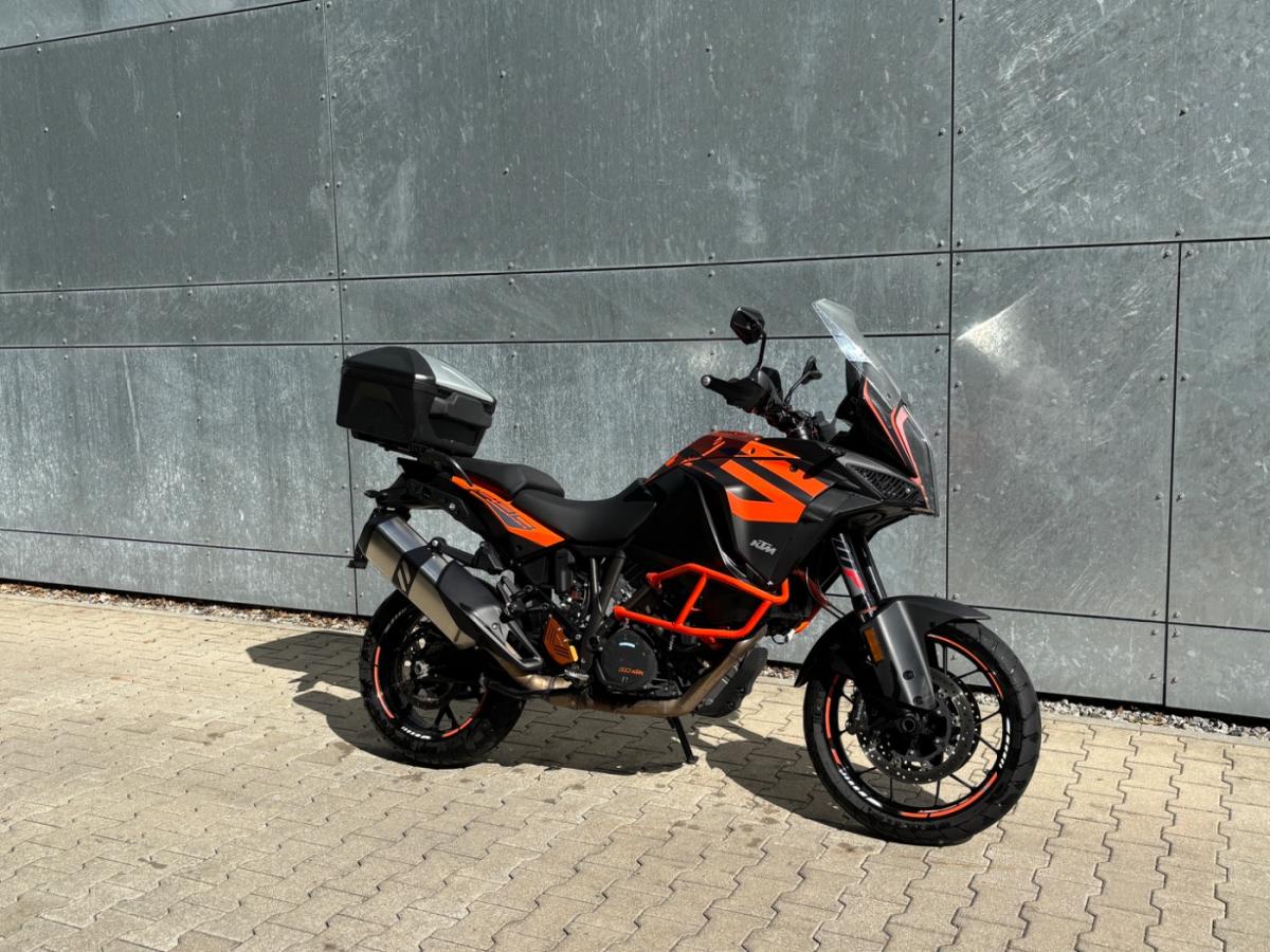 KTM 1290 Super Adventure (KRAD) von vorne KTM 1290 Super Adventure (KRAD) von vorne
