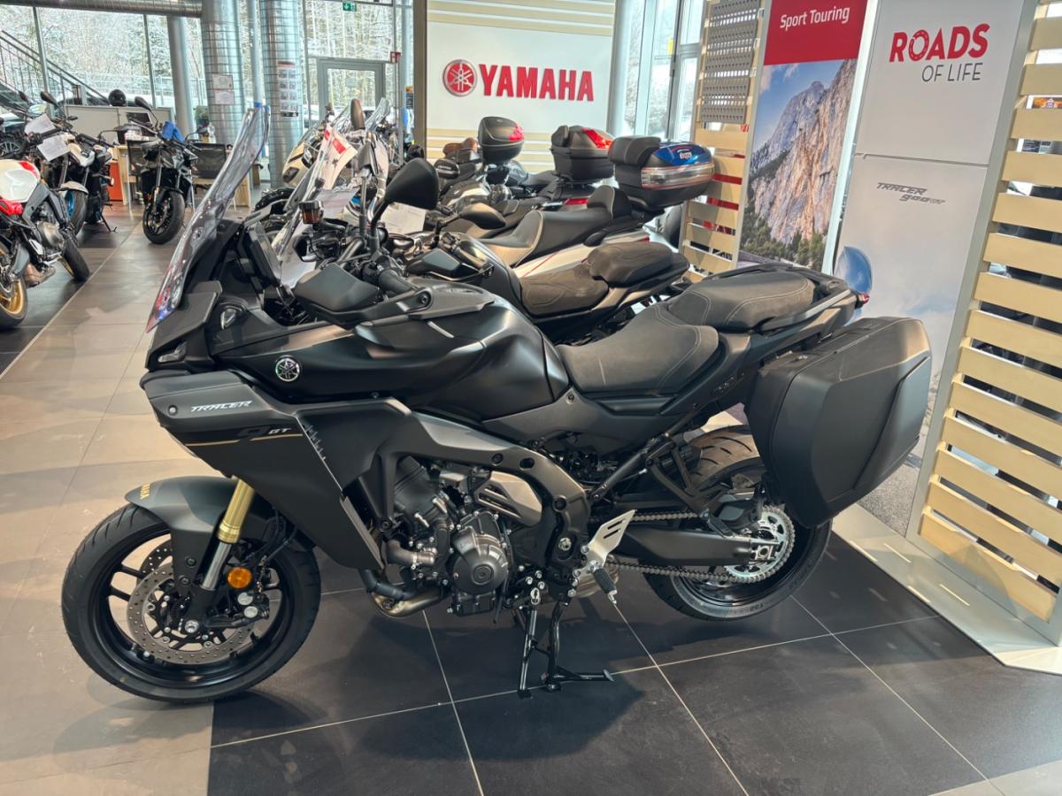 YAMAHA Tracer 9 GT von vorne YAMAHA Tracer 9 GT von vorne