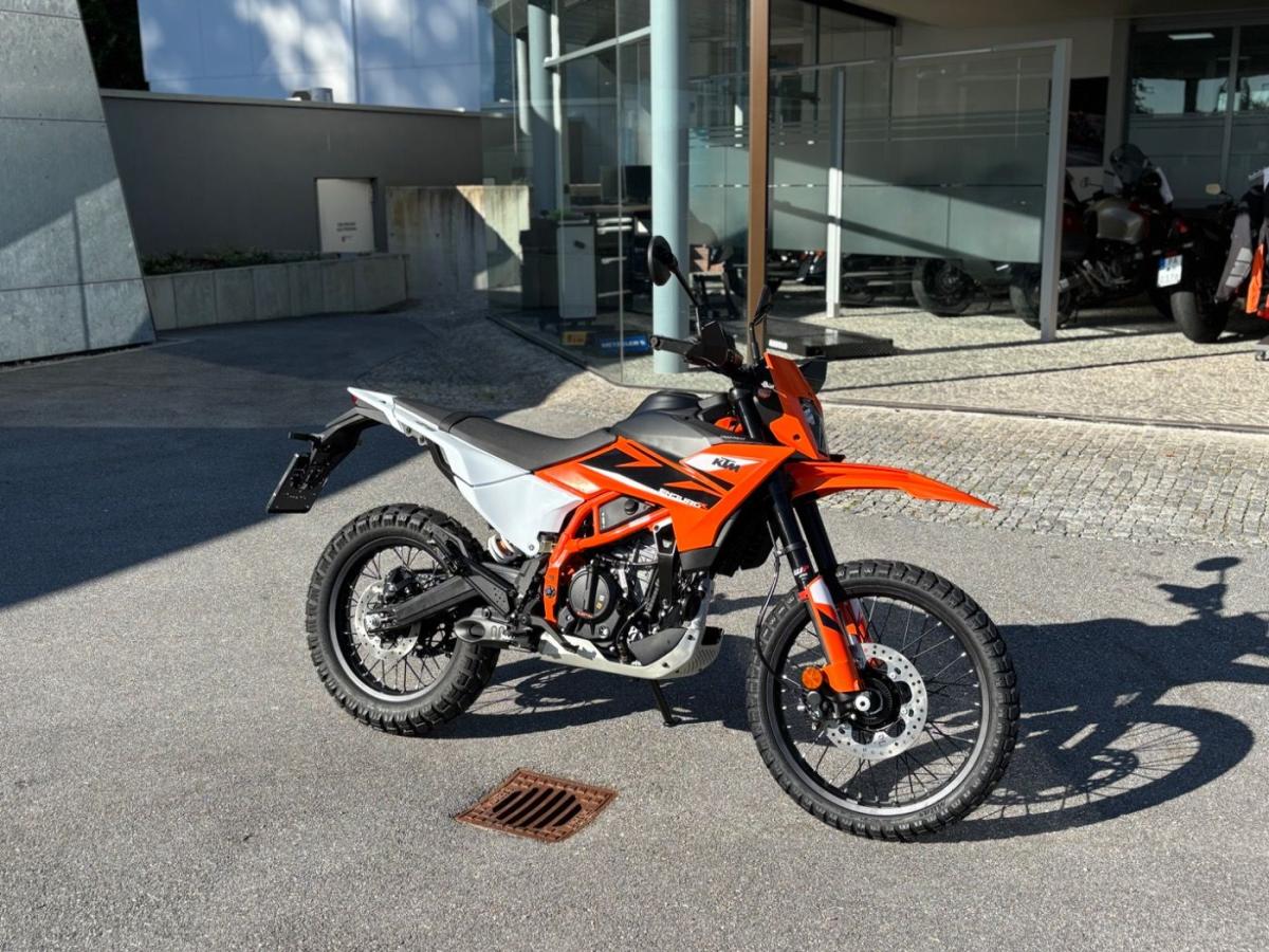 KTM 125 Enduro R (KRAD) von vorne