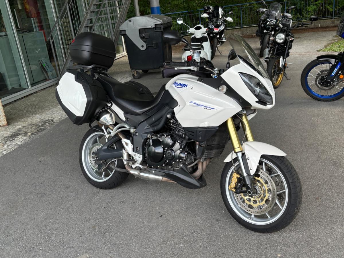 TRIUMPH Tiger 1050 Sport (KRAD) von vorne
