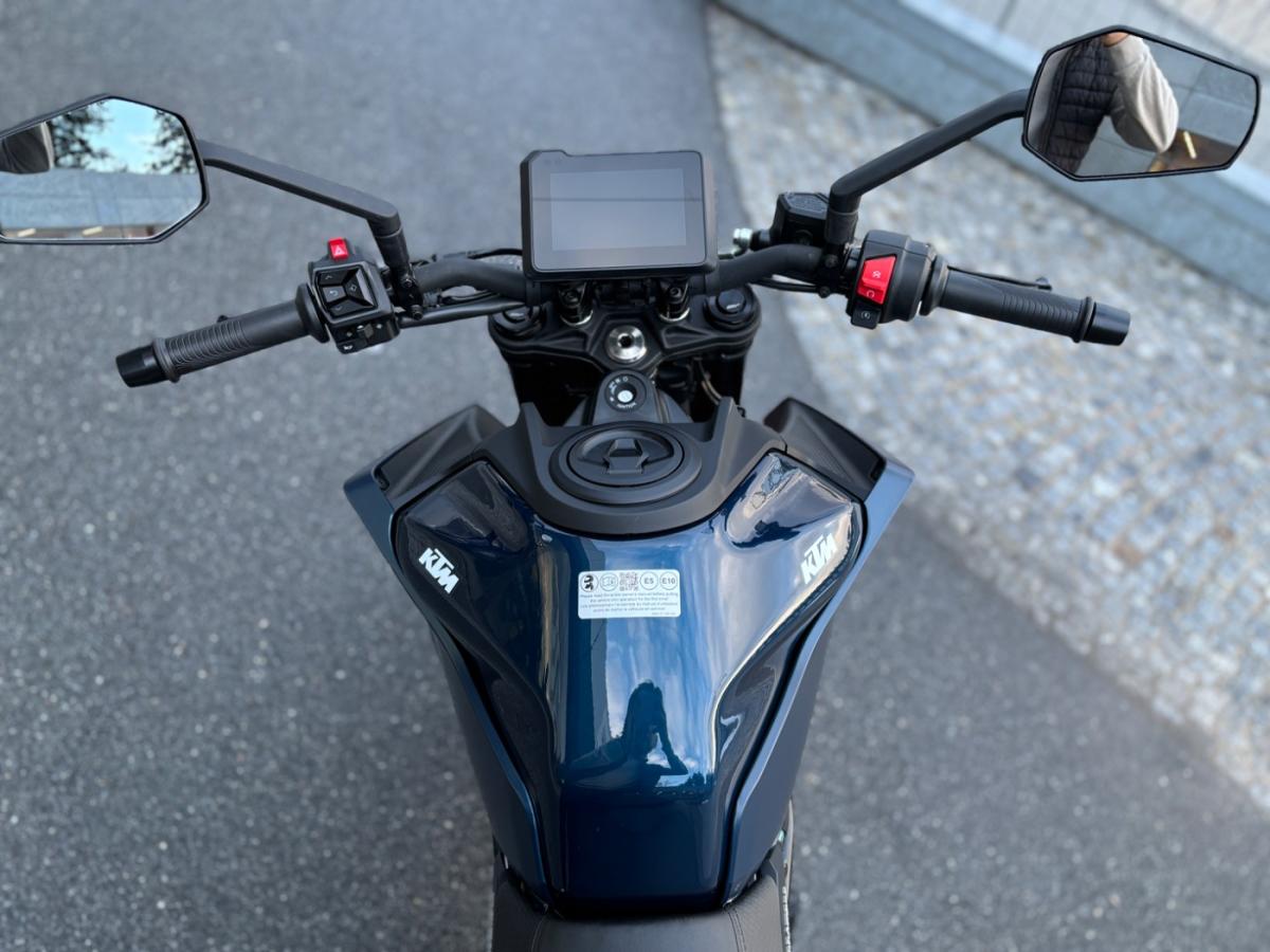 Originalaufnahme des Fahrzeugs Originalaufnahme des Fahrzeugs