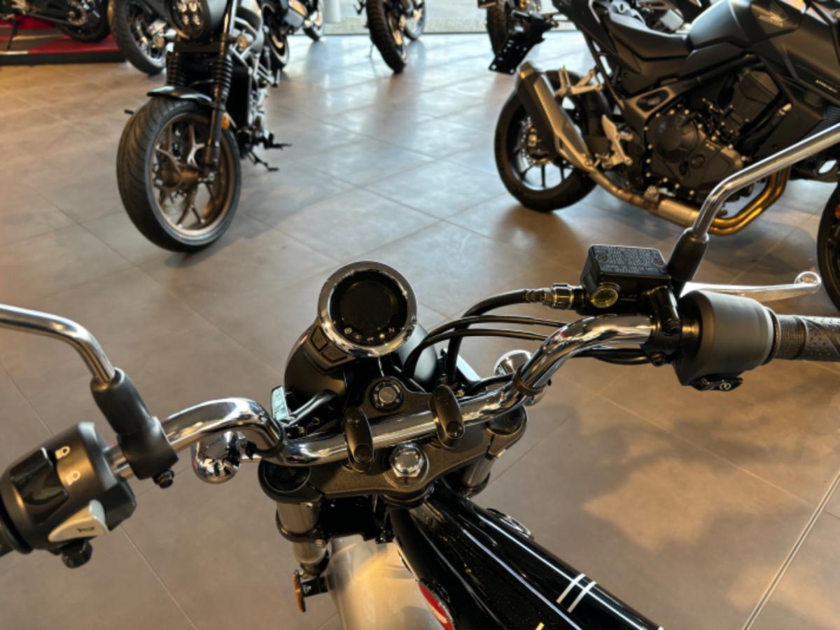 Originalaufnahme des Fahrzeugs Originalaufnahme des Fahrzeugs