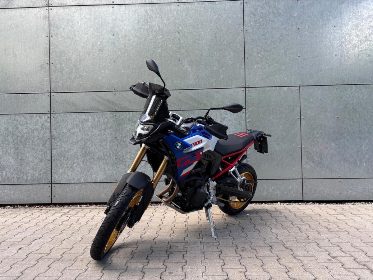 BMW F 900 GS (KRAD) von vorne