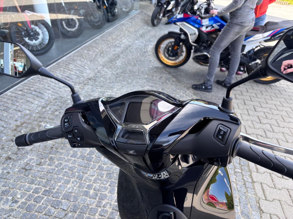 Originalaufnahme des Fahrzeugs Originalaufnahme des Fahrzeugs