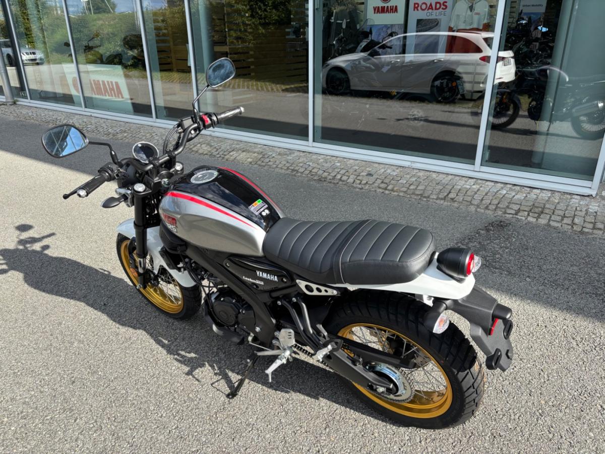 Originalaufnahme des Fahrzeugs Originalaufnahme des Fahrzeugs