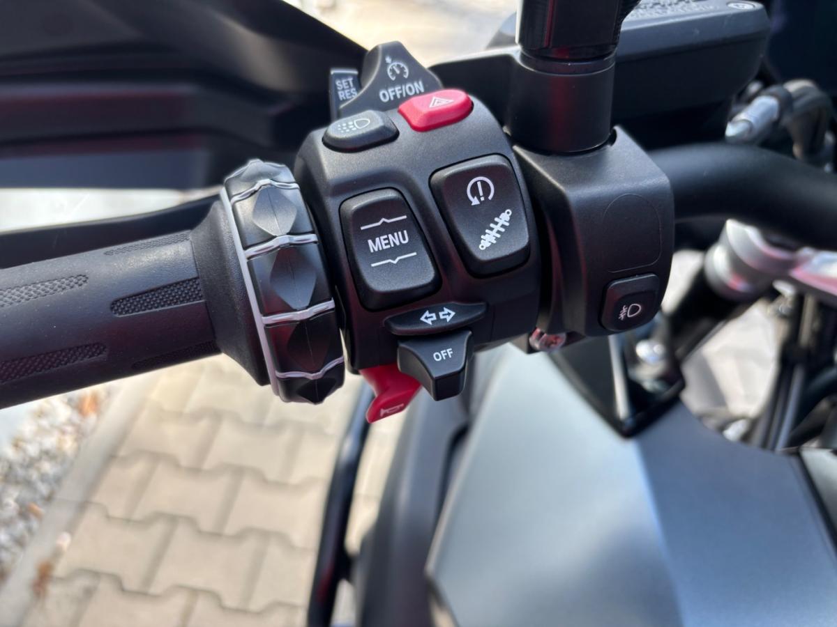 Originalaufnahme des Fahrzeugs Originalaufnahme des Fahrzeugs