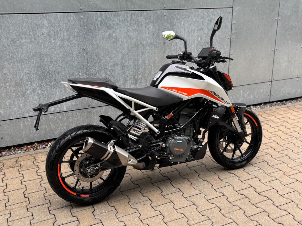 Originalaufnahme des Fahrzeugs Originalaufnahme des Fahrzeugs