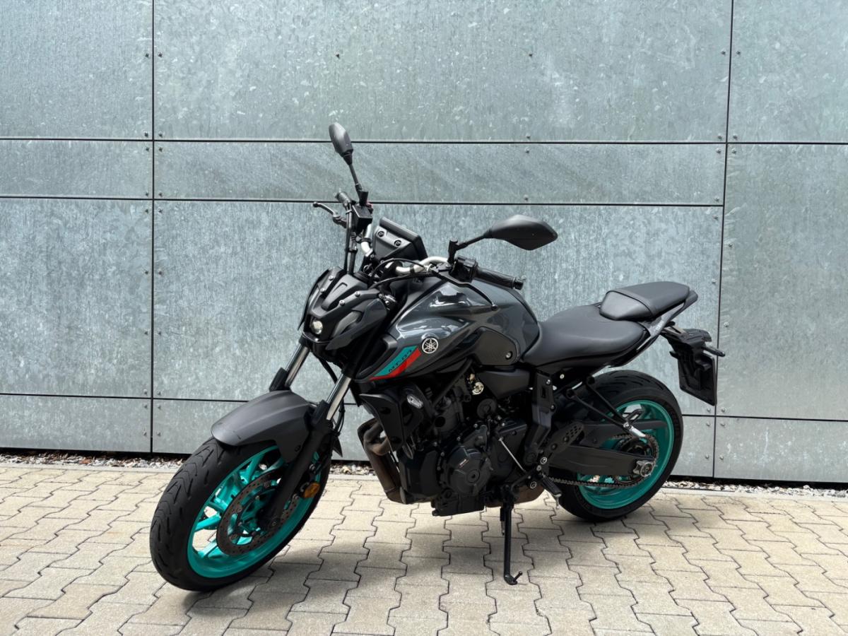 YAMAHA MT 07 (KRAD) von vorne