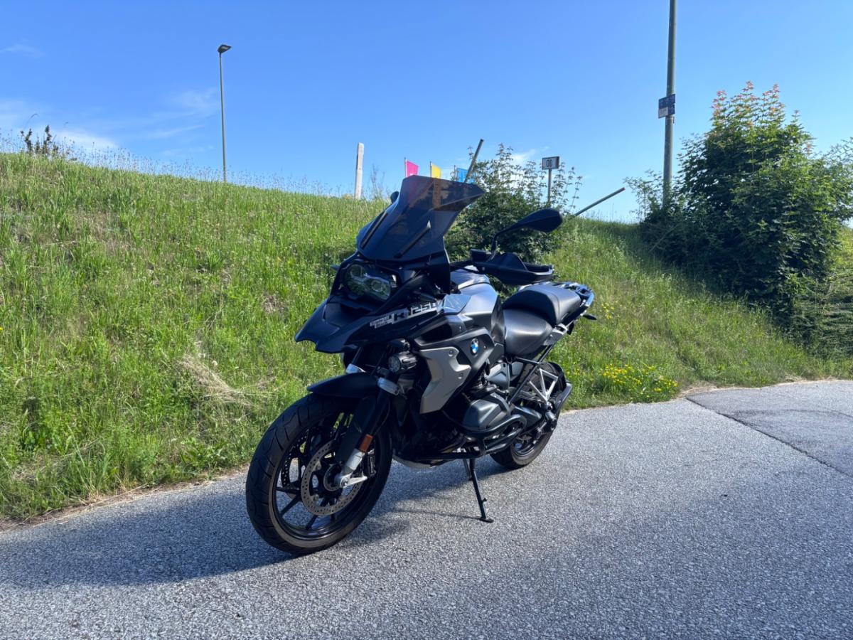 BMW R 1250 GS (KRAD) von vorne BMW R 1250 GS (KRAD) von vorne