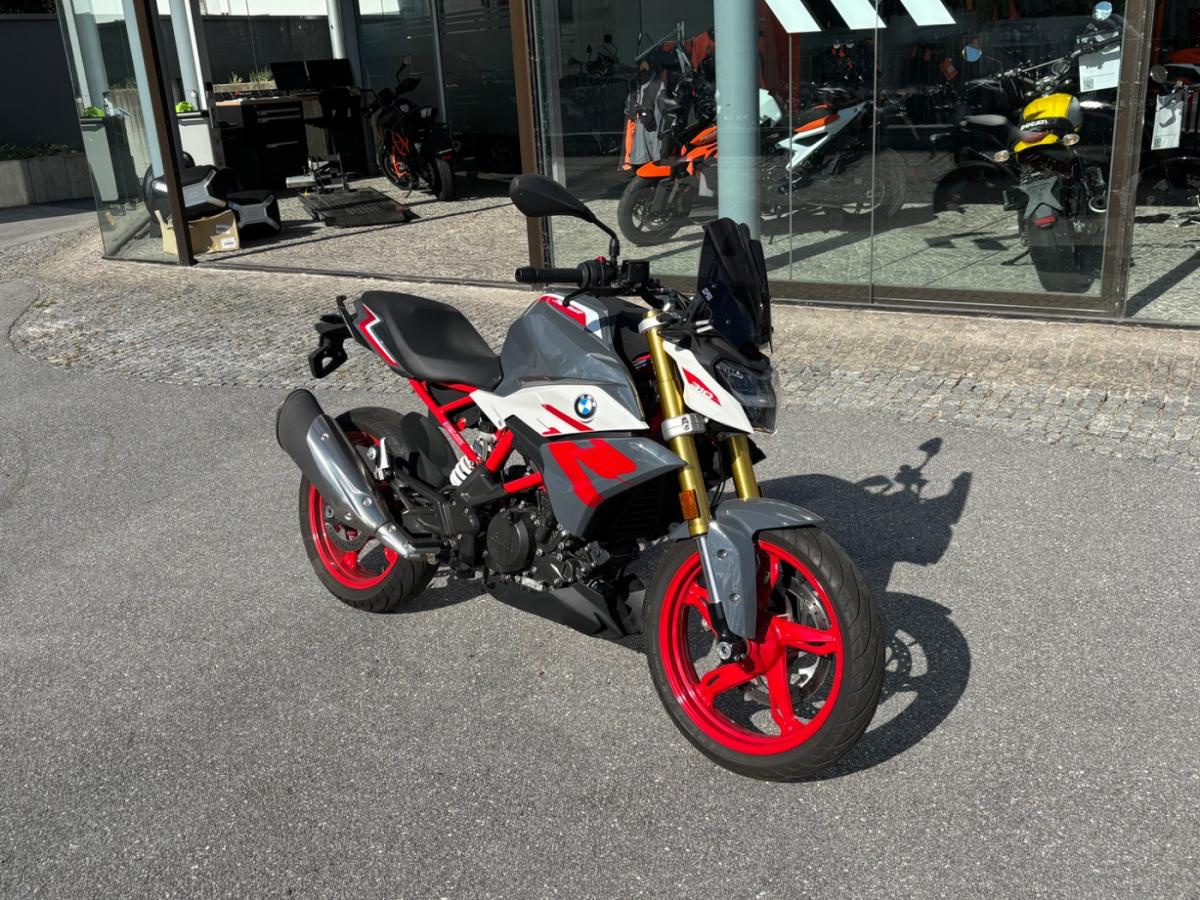 BMW G 310 R (KRAD) von vorne BMW G 310 R (KRAD) von vorne