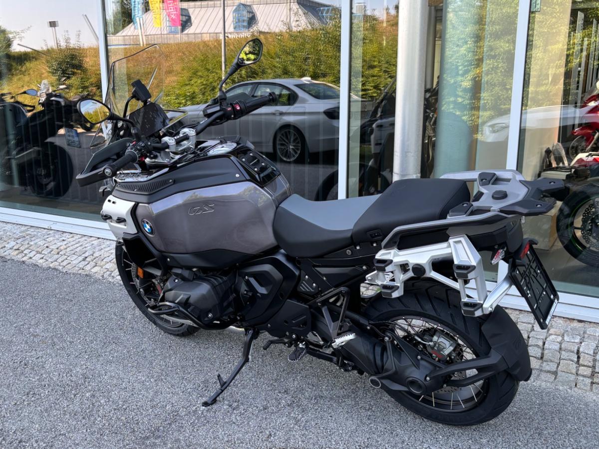 Originalaufnahme des Fahrzeugs Originalaufnahme des Fahrzeugs