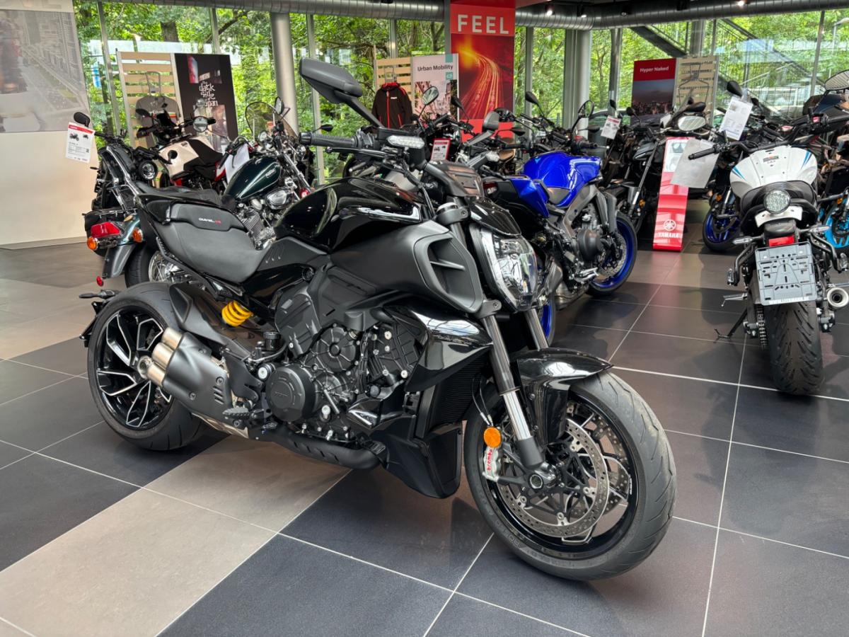 Originalaufnahme des Fahrzeugs Originalaufnahme des Fahrzeugs