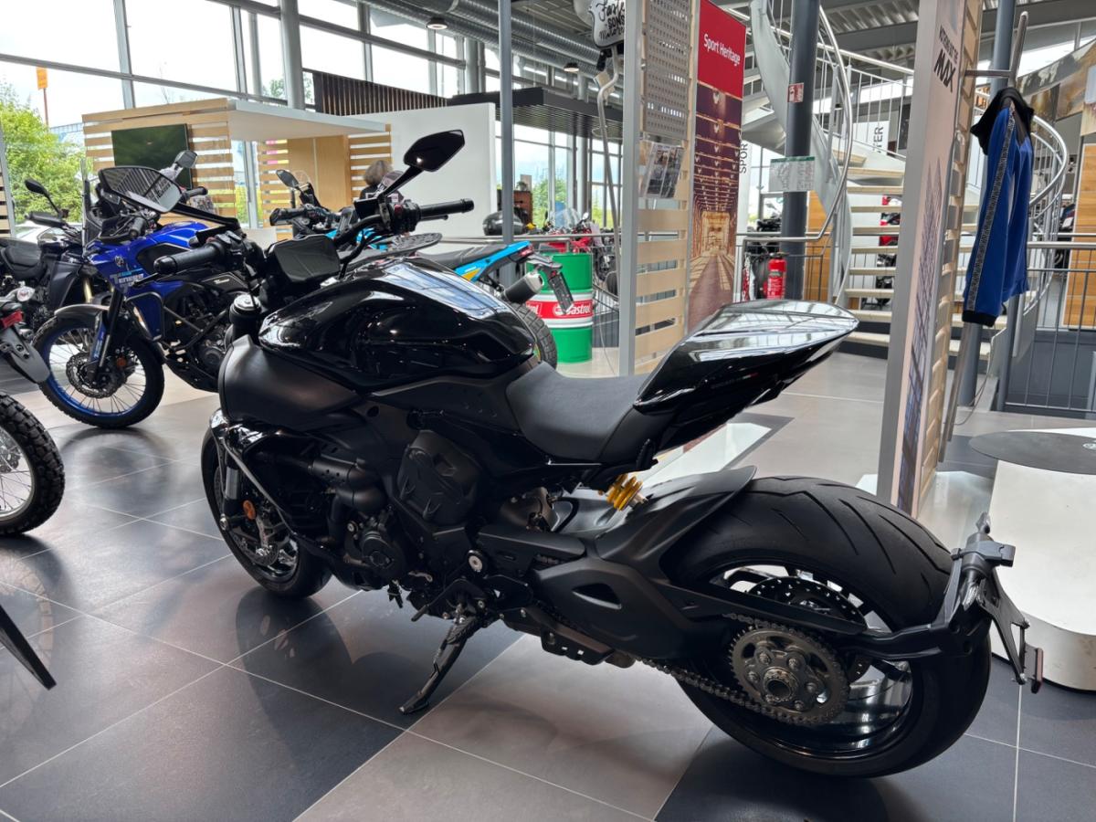Originalaufnahme des Fahrzeugs Originalaufnahme des Fahrzeugs