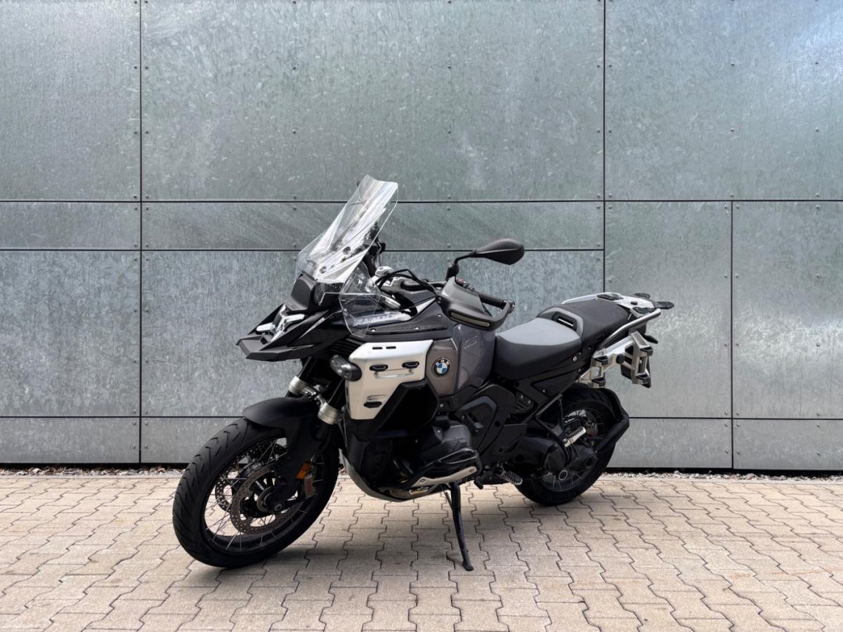 BMW R 1300 GS Adventure von vorne
