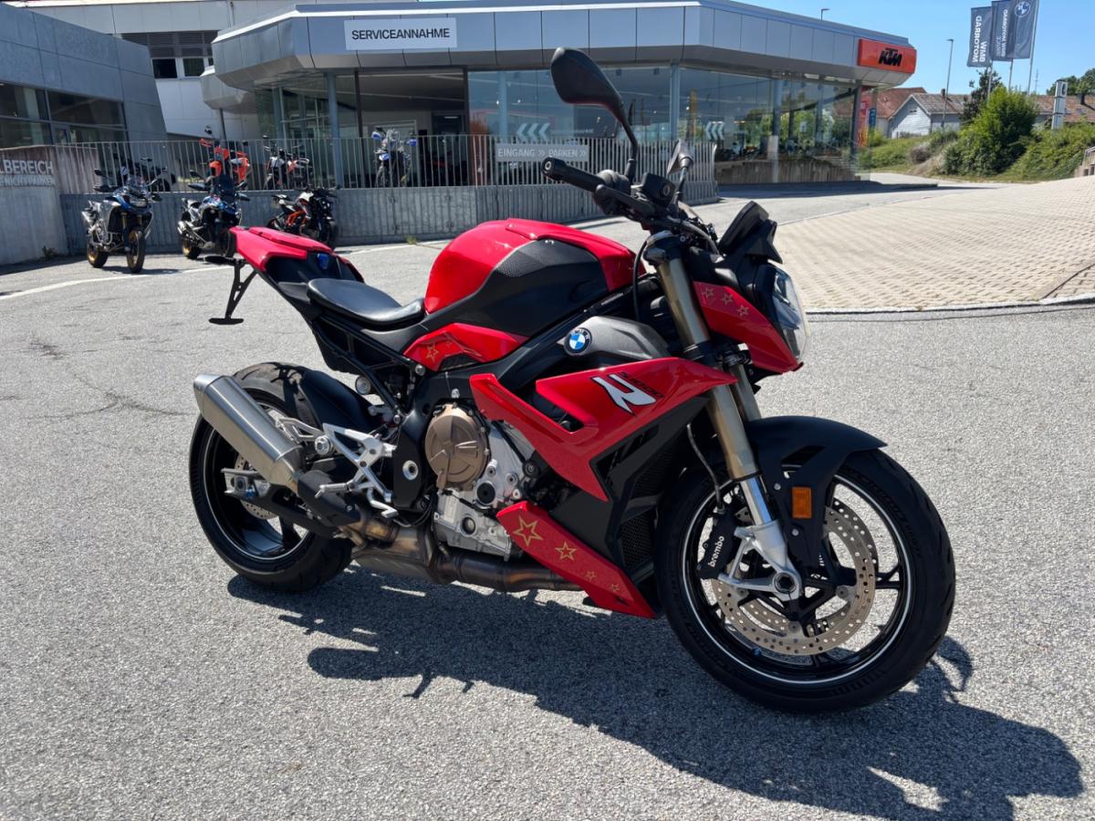 BMW S 1000 R (KRAD) von vorne BMW S 1000 R (KRAD) von vorne