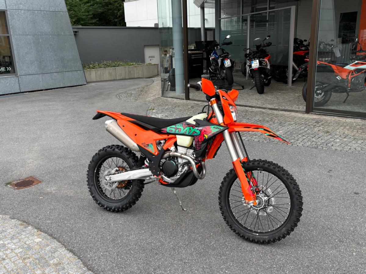 KTM 350 EXC-F Six (KRAD) von vorne