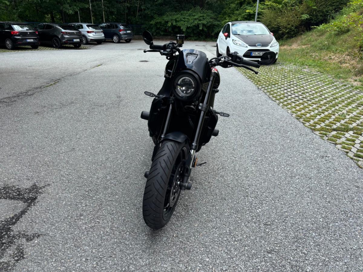 YAMAHA XSR 900 (KRAD) von vorne YAMAHA XSR 900 (KRAD) von vorne