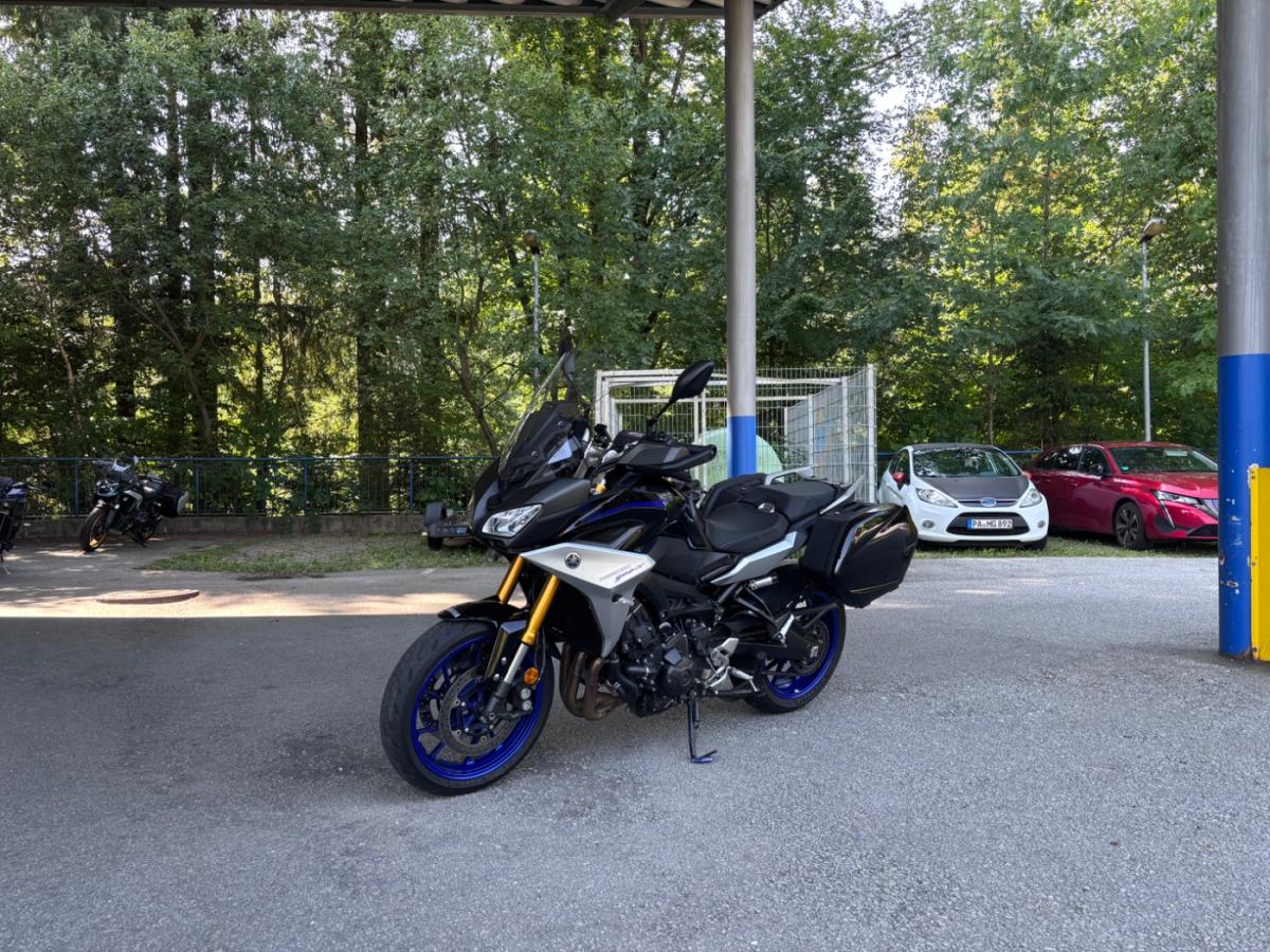 YAMAHA Tracer 9 GT, (KRAD) von vorne YAMAHA Tracer 9 GT, (KRAD) von vorne