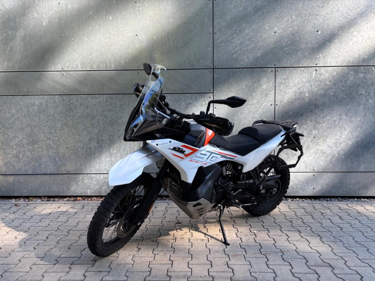 KTM 790 Adventure (KRAD) von vorne KTM 790 Adventure (KRAD) von vorne
