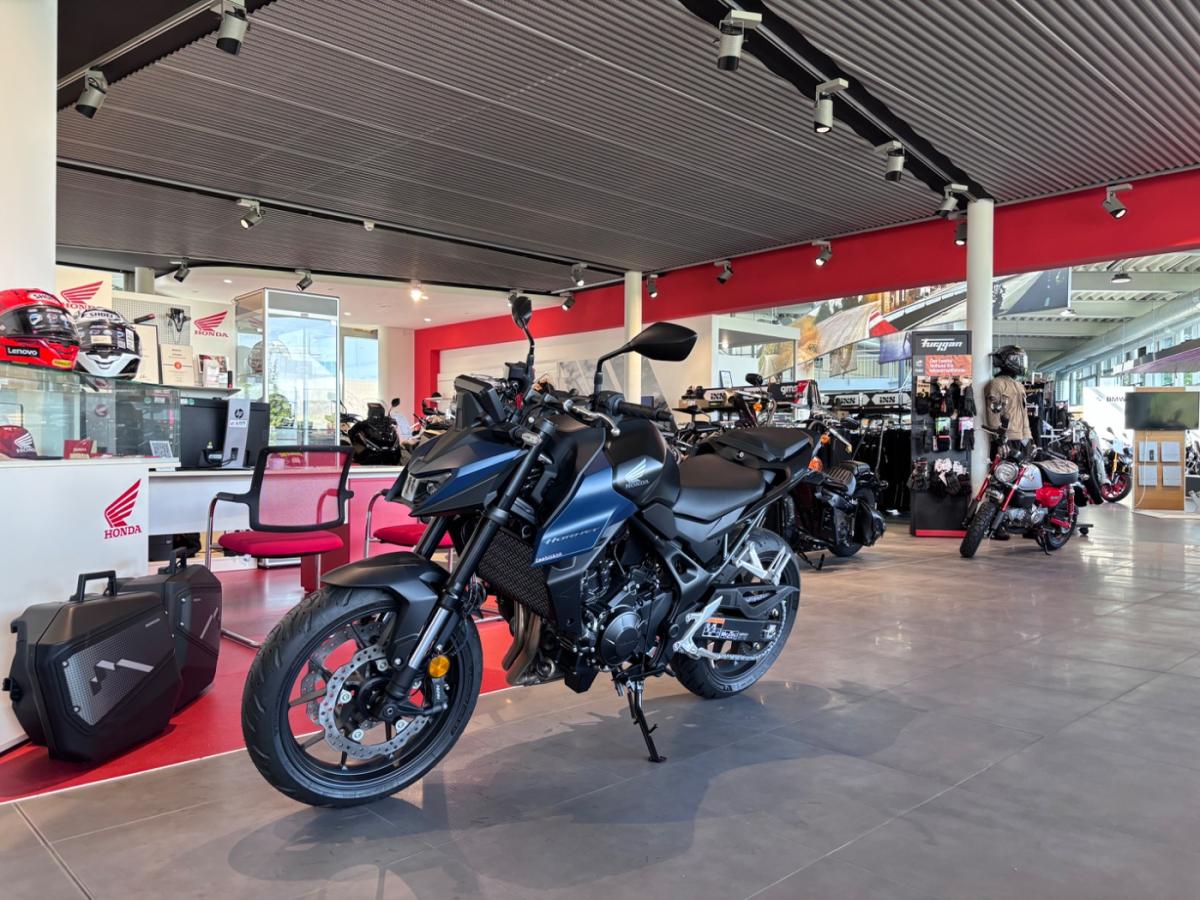 HONDA CB 750 Hornet, (KRAD) von vorne